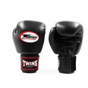 Gants de boxe Twins BGVL 3 noir la plus connue et la plus vendue de chez Twins, sont conçus pour une protection maximale de la main et du poignet. incontestablement l'une des paires de gants les plus vendues au monde