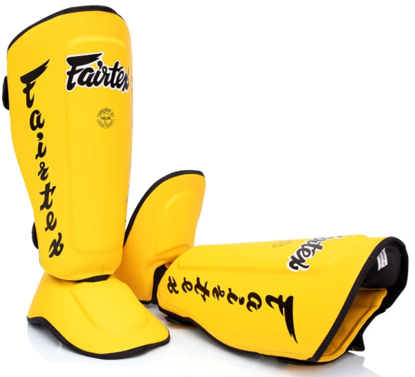 Protège tibia Fairtex SP7 protection latérale et supérieure étendue, Liseré souple sur le protège-pieds pour éviter les irritation des pieds