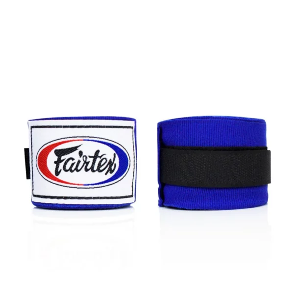 Les bandes de protection Fairtex HW2 sont semi-élastiques, mesurent 4,5 mètres de long et sont composées de 65% de nylon et 35% de coton. Elles offrent une protection optimale pour les doigts et les poignets, avec une boucle pour le pouce et une fermeture velcro