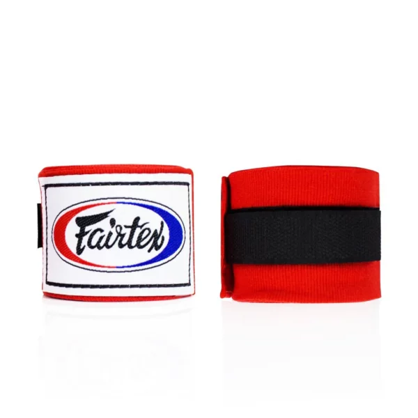 Les bandes de protection Fairtex HW2 sont semi-élastiques, mesurent 4,5 mètres de long et sont composées de 65% de nylon et 35% de coton. Elles offrent une protection optimale pour les doigts et les poignets, avec une boucle pour le pouce et une fermeture velcro