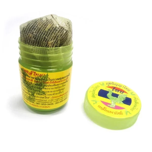 Découvrez Inhalateur Hong Thaï Herbal-1, votre solution naturelle pour dégager les voies respiratoires et soulager les sinus. Formulé avec des herbes thaïlandaises traditionnelles, cet inhalateur offre un soulagement rapide et efficace.