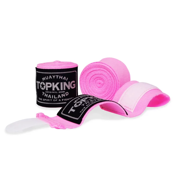 bande de protection topking rose En utilisant ces bandes, les boxeurs peuvent réduire le risque de blessures aux mains et aux poignets. Les bandes de protection TKHWR de Topking sont également lavables en machine, ce qui facilite leur entretien