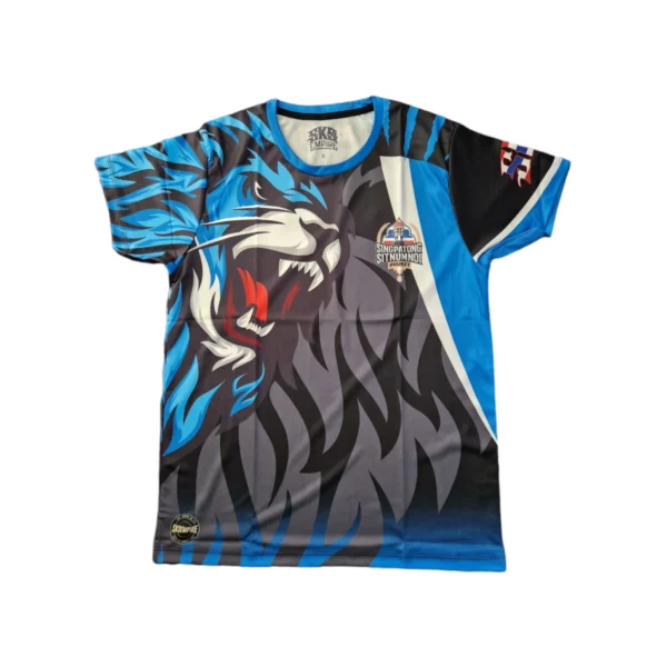 Découvrez le t-shirt Singpatong lion bleu, un incontournable pour tous les passionnés de Muay Thai. Fabriqué avec des matériaux de haute qualité, ce t-shirt offre un confort exceptionnel et une durabilité à toute épreuve.