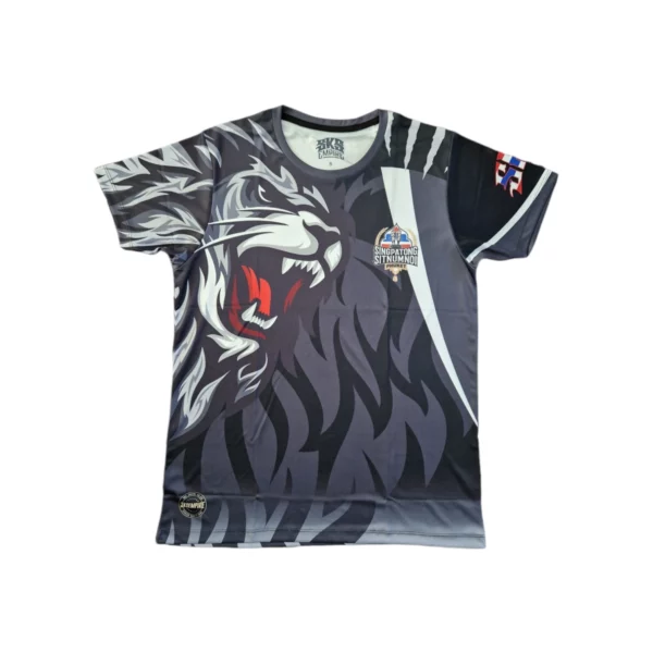 Découvrez le t-shirt Singpatong lion gris, un incontournable pour tous les passionnés de Muay Thai. Fabriqué avec des matériaux de haute qualité, ce t-shirt offre un confort exceptionnel et une durabilité à toute épreuve.