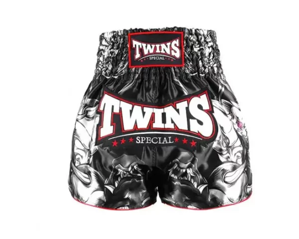 le short de boxe Twins Kabuki, conçu pour les boxeurs exigeants. Fabriqué avec des matériaux de haute qualité, ce short offre une durabilité exceptionnelle et un confort optimal.